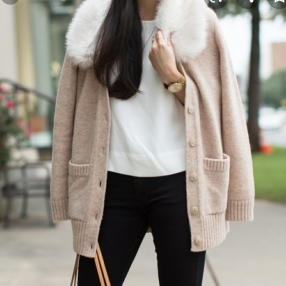 Banana Republic Sweaters - 🦚FLASH SALE Banana Republic🦚